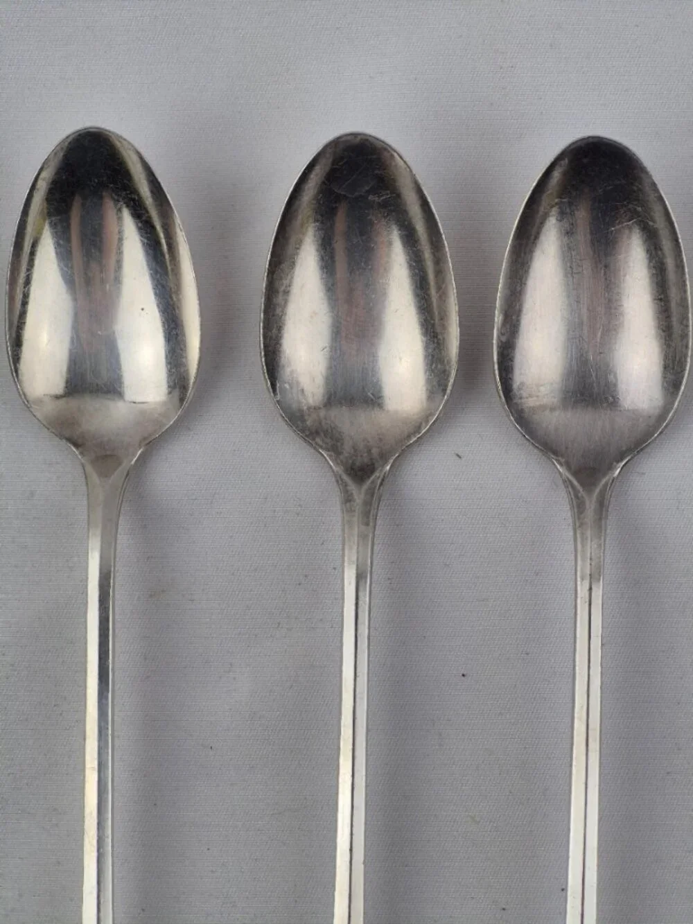 Tudor Plate Fantasy Pattern Oneida Silver-Plated Teaspoons Set of 8